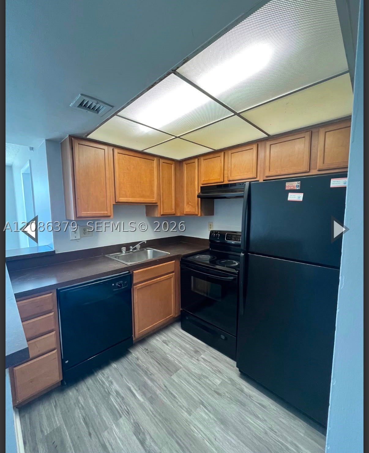 706 Executive Center Dr 34 — photo