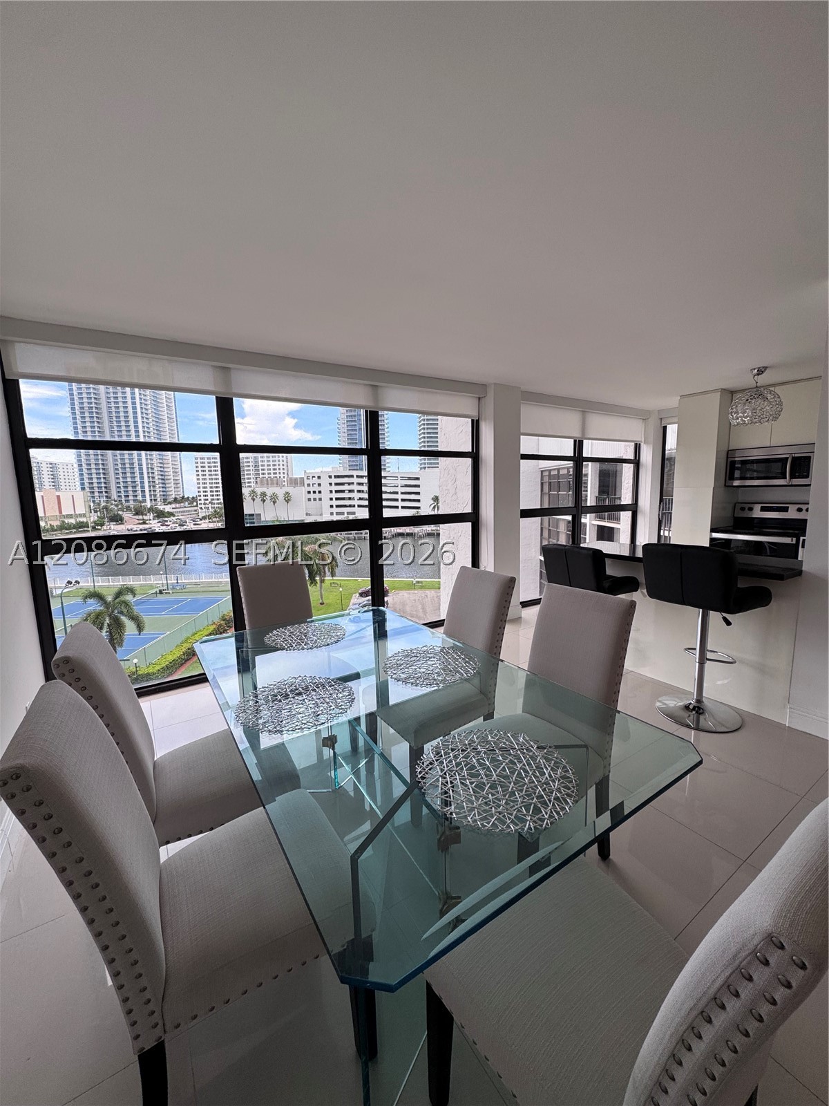 400 Leslie Dr 602 — photo