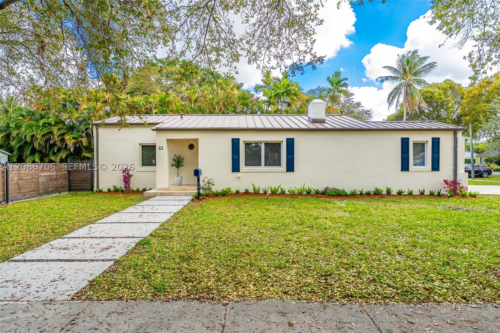 295 De Leon Dr — photo
