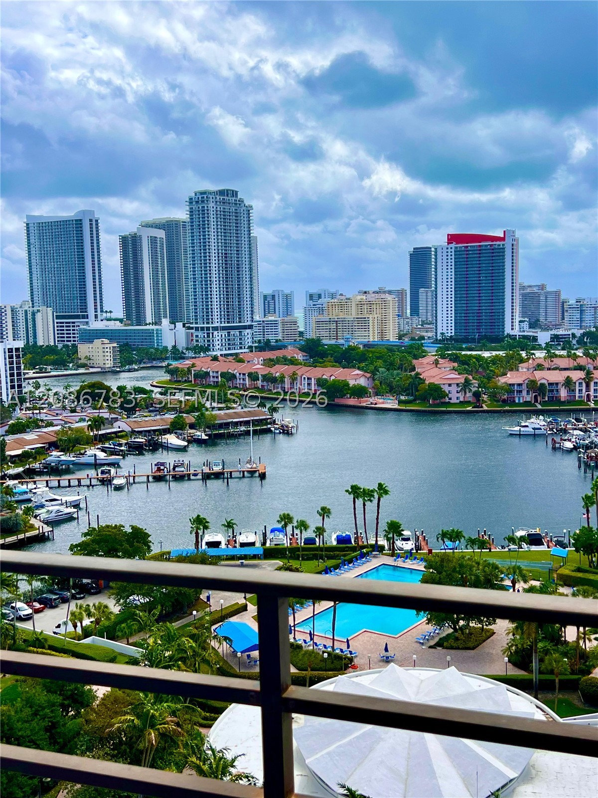 600 Three Islands Blvd 1621 — photo