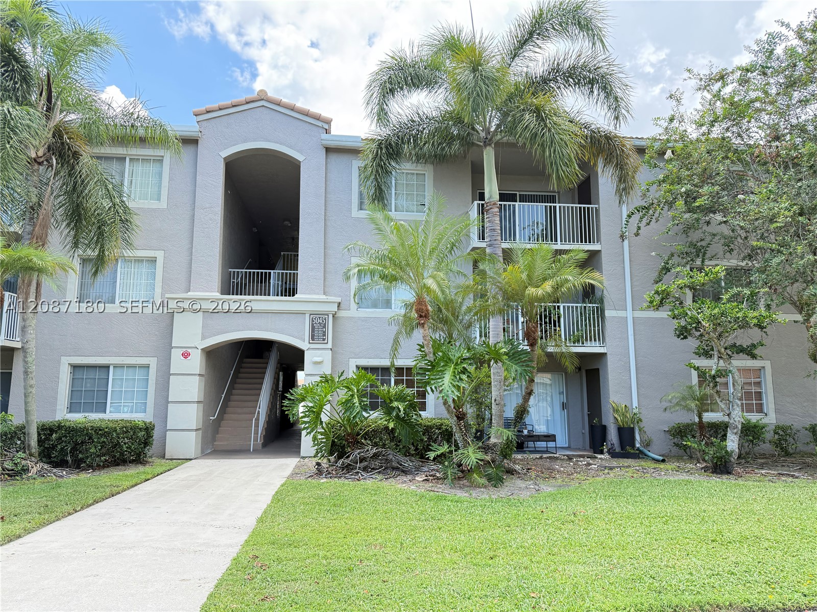 5045 Wiles Rd 303 — photo