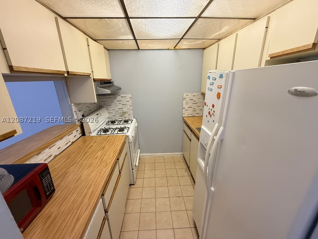 1255 W 53rd St 309 — photo