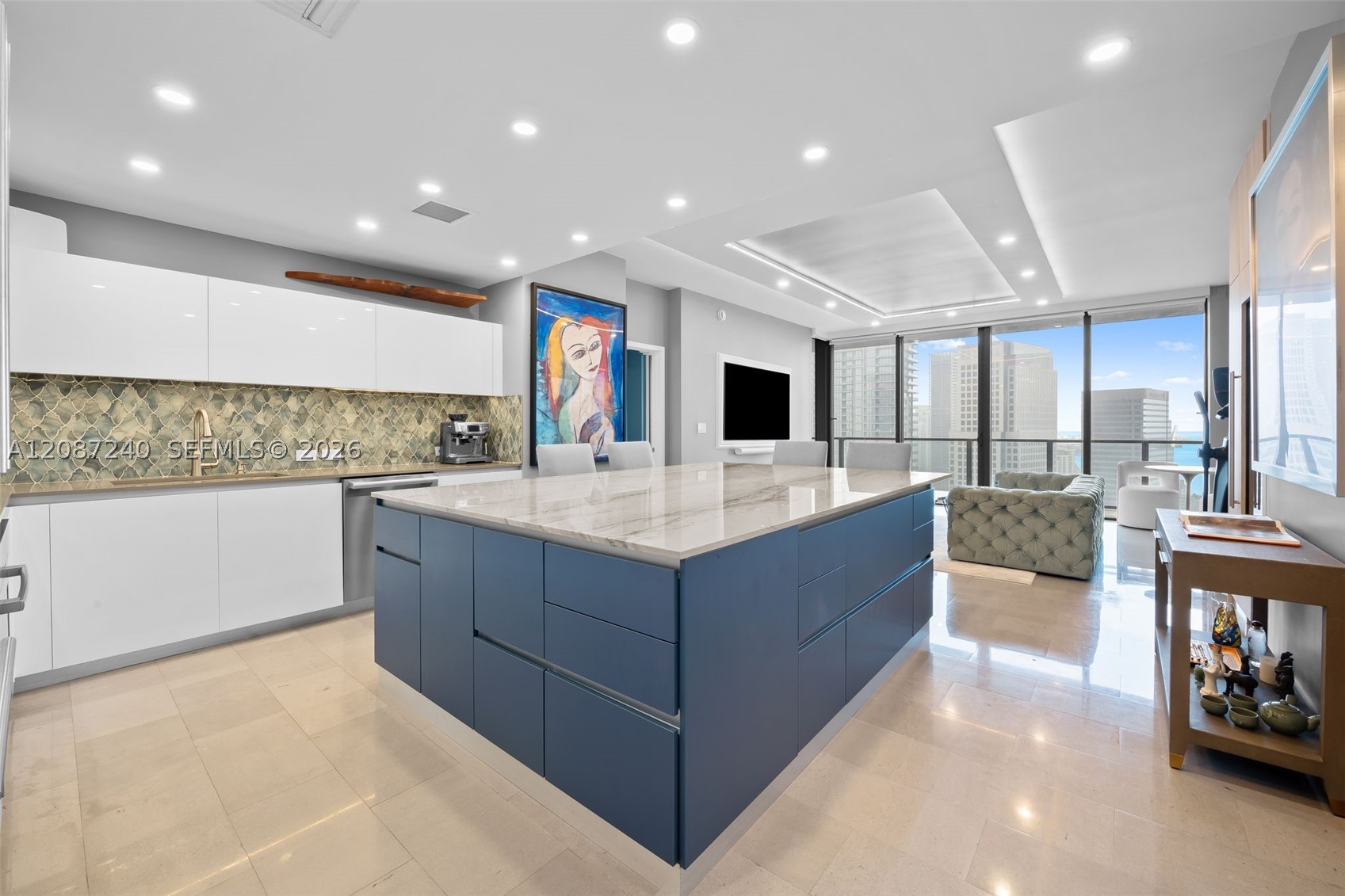 88 SW 7th St 3107 — photo
