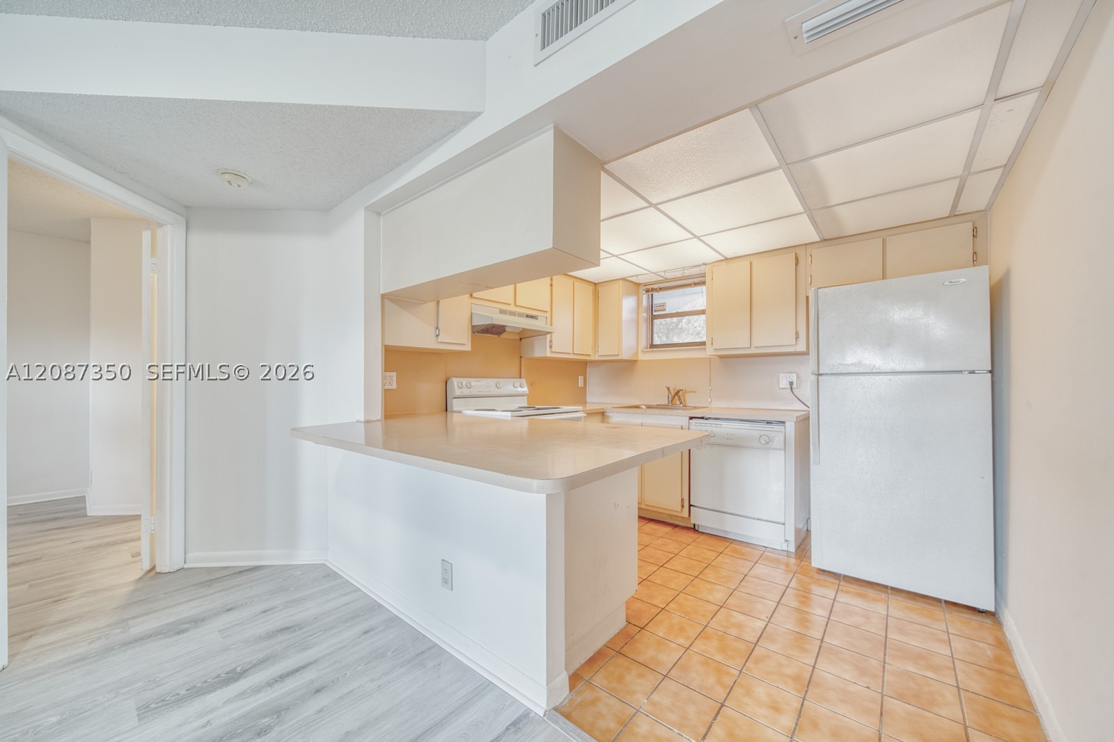 8290 Lake Dr 236 — photo