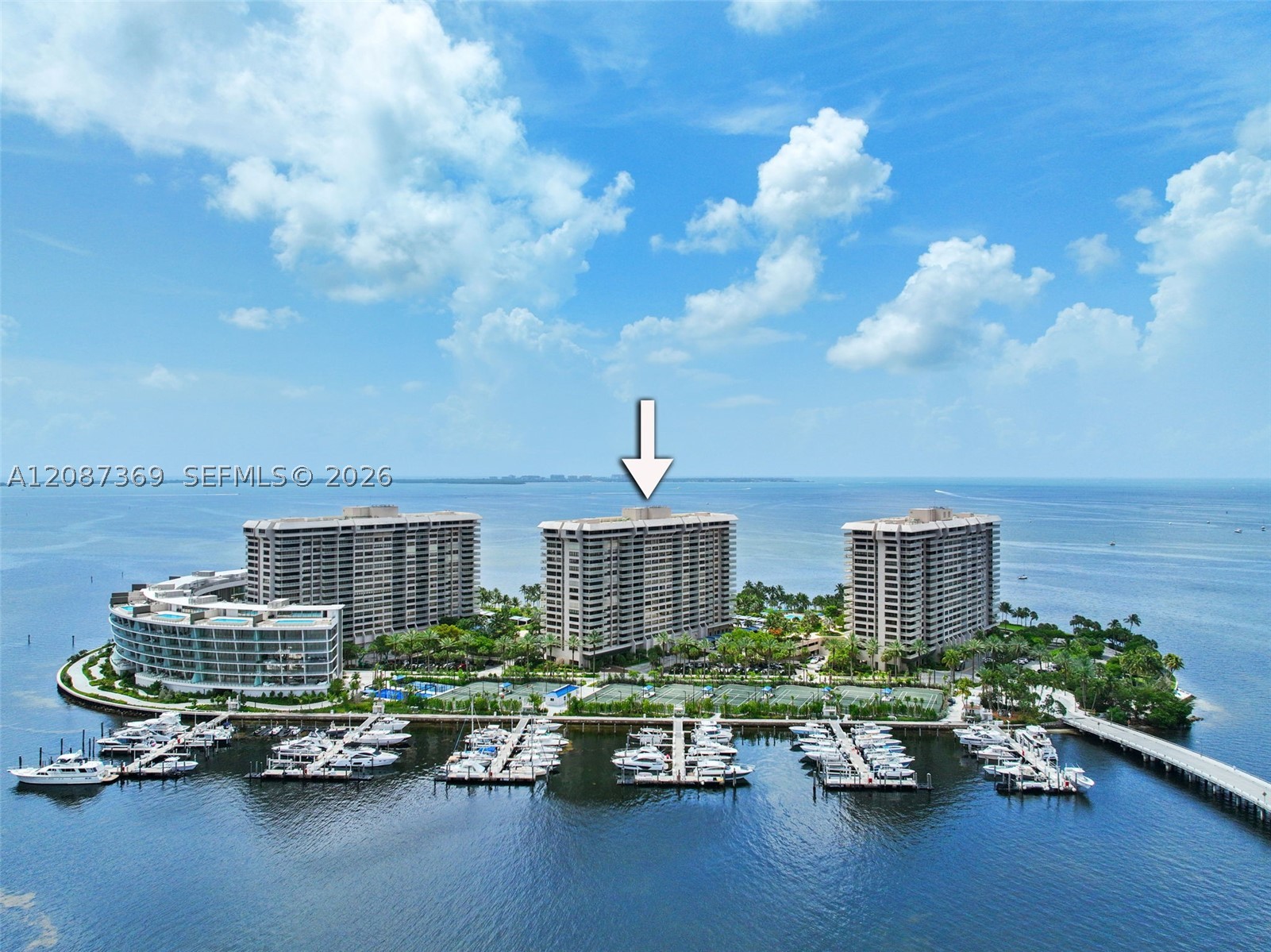2 Grove Isle Dr B1402 — photo