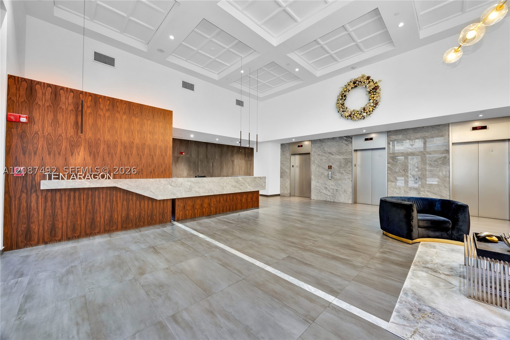 10 Aragon Ave 810 — photo