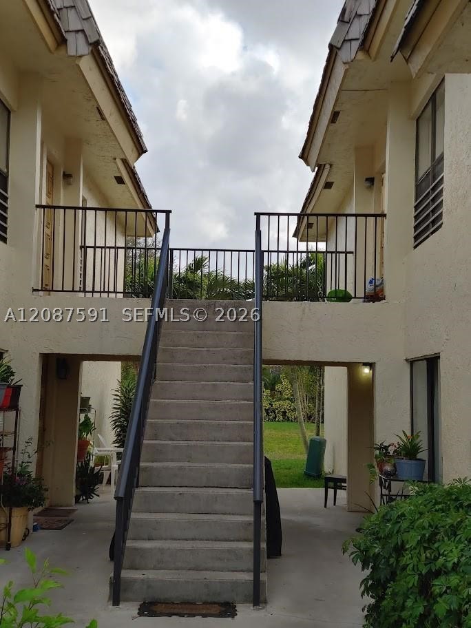 11128 Royal Palm Blvd 8-10 — photo