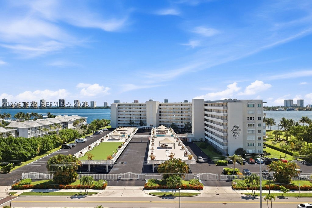 801 Lake Shore Dr 801 — photo