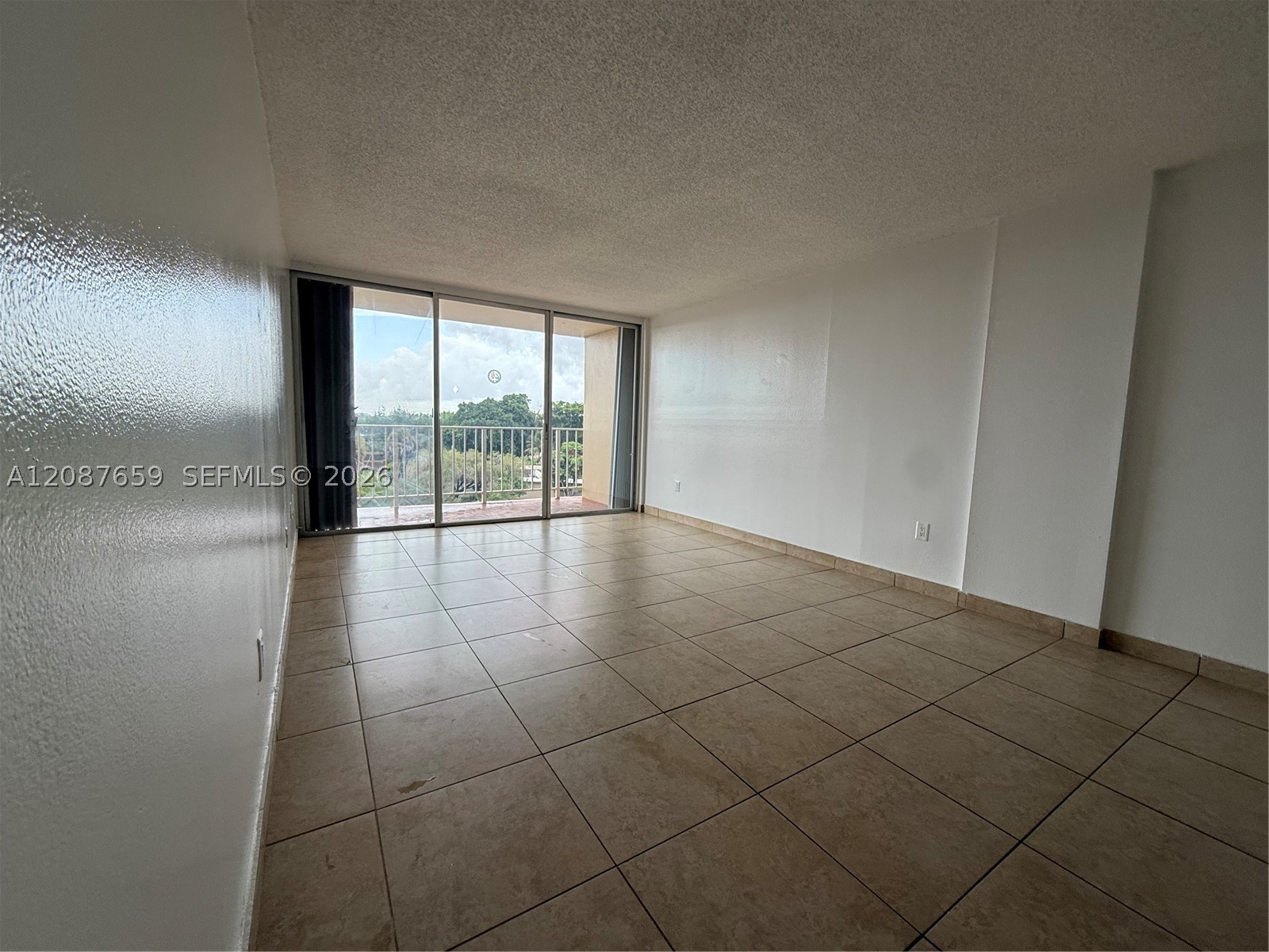 13120 SW 92nd Ave B-520 — photo