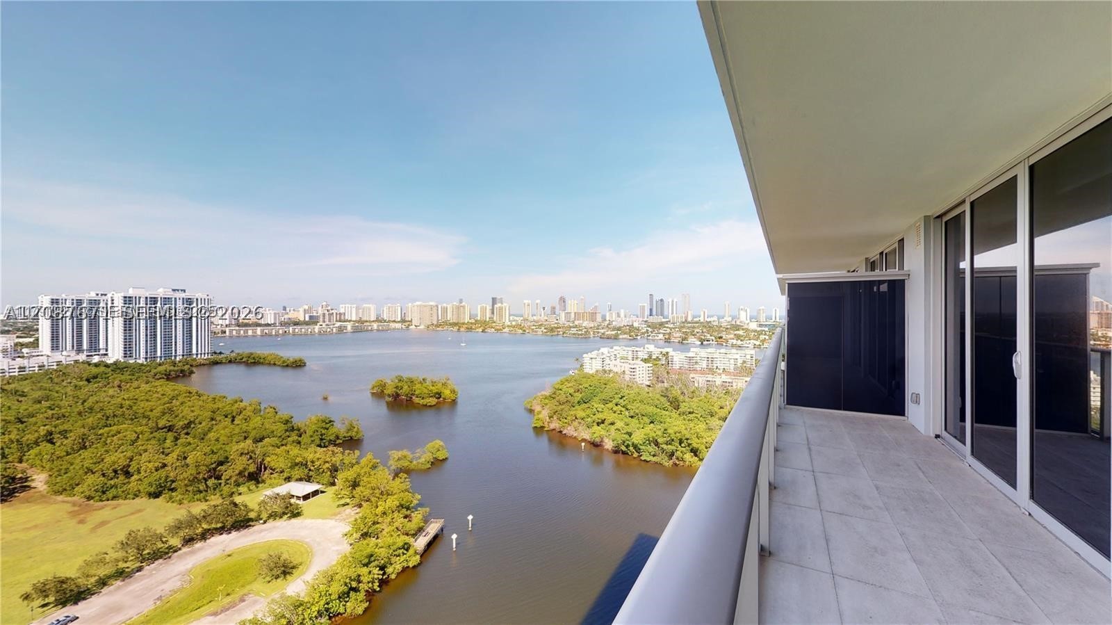 16385 Biscayne Blvd 2104 — photo