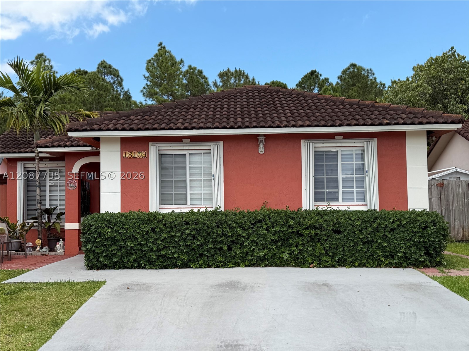 18109 SW 142nd Ct — photo