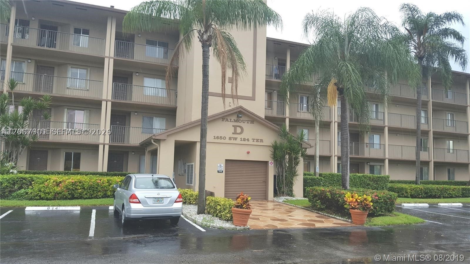 1650 SW 124th Ter 204D — photo