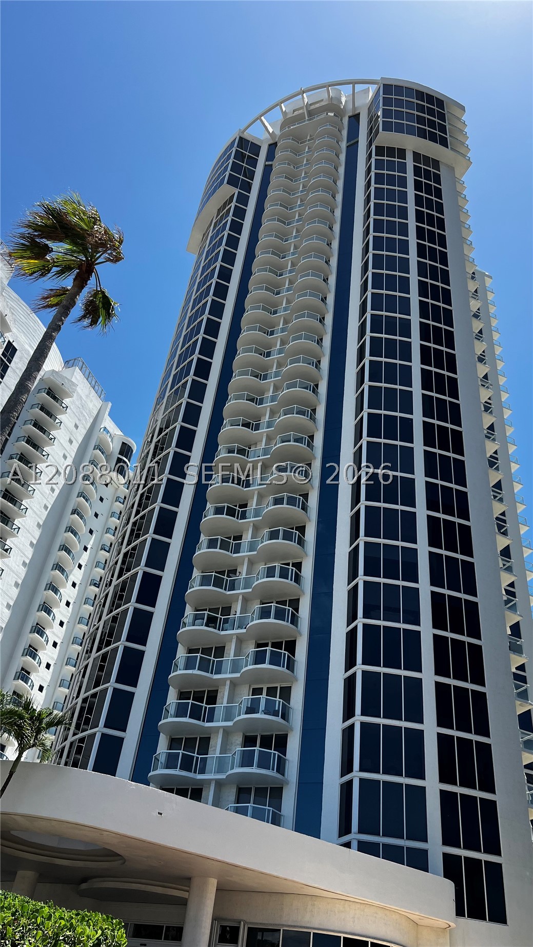 18671 Collins Ave 2104 — photo