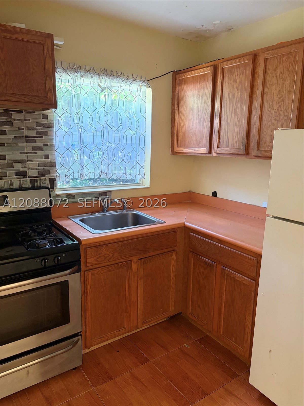 1851 Funston St B — photo
