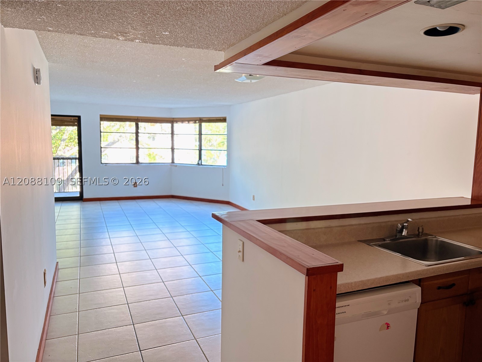 20860 San Simeon Way 303-6 — photo