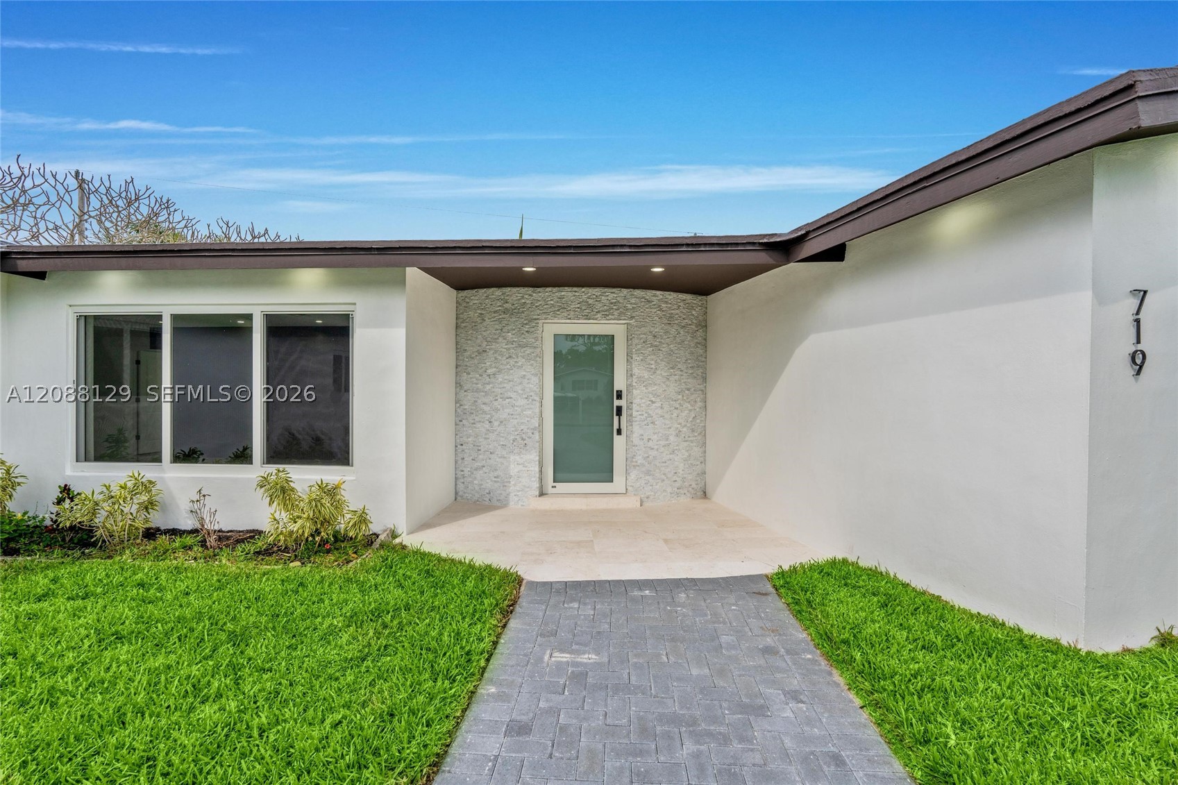 719 SW 25th Ave Unit 719 — photo