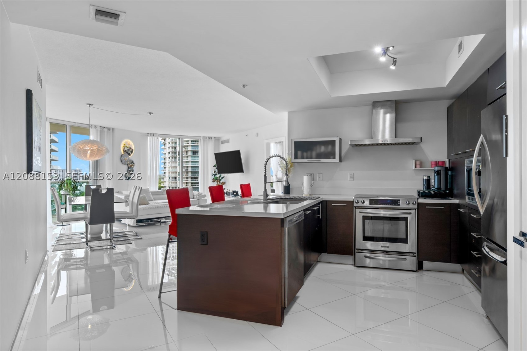 150 Sunny Isles Blvd 1-1004 — photo