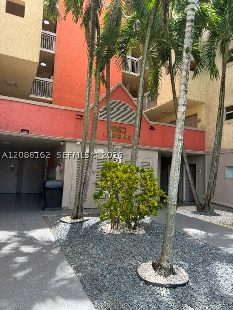 8363 Lake Dr 504 — photo