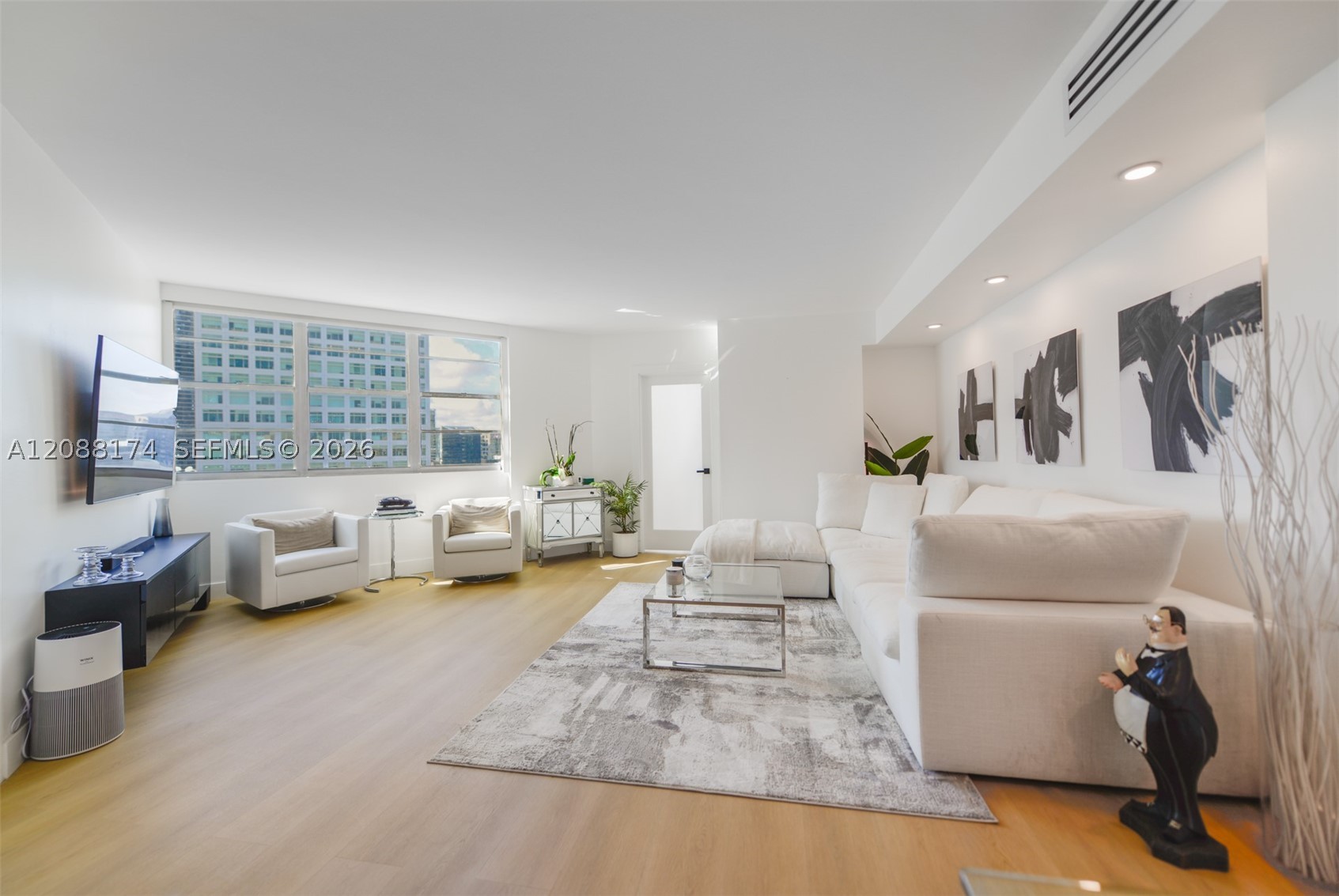 801 Brickell Bay Dr 1962 — photo