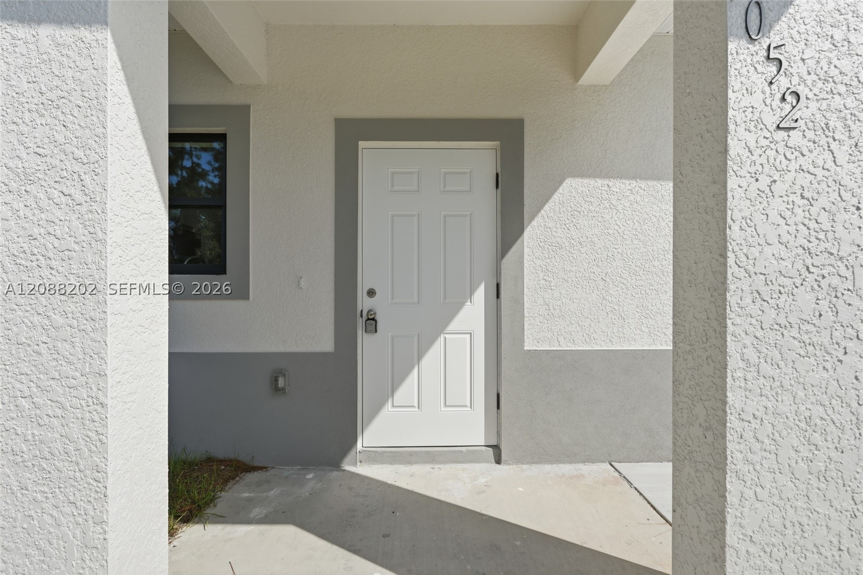 156 Carousel Avenue, La Belle, FL 33935 — photo 2