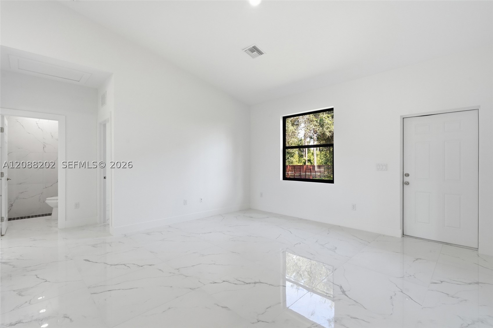 156 Carousel Avenue, La Belle, FL 33935 — photo 3