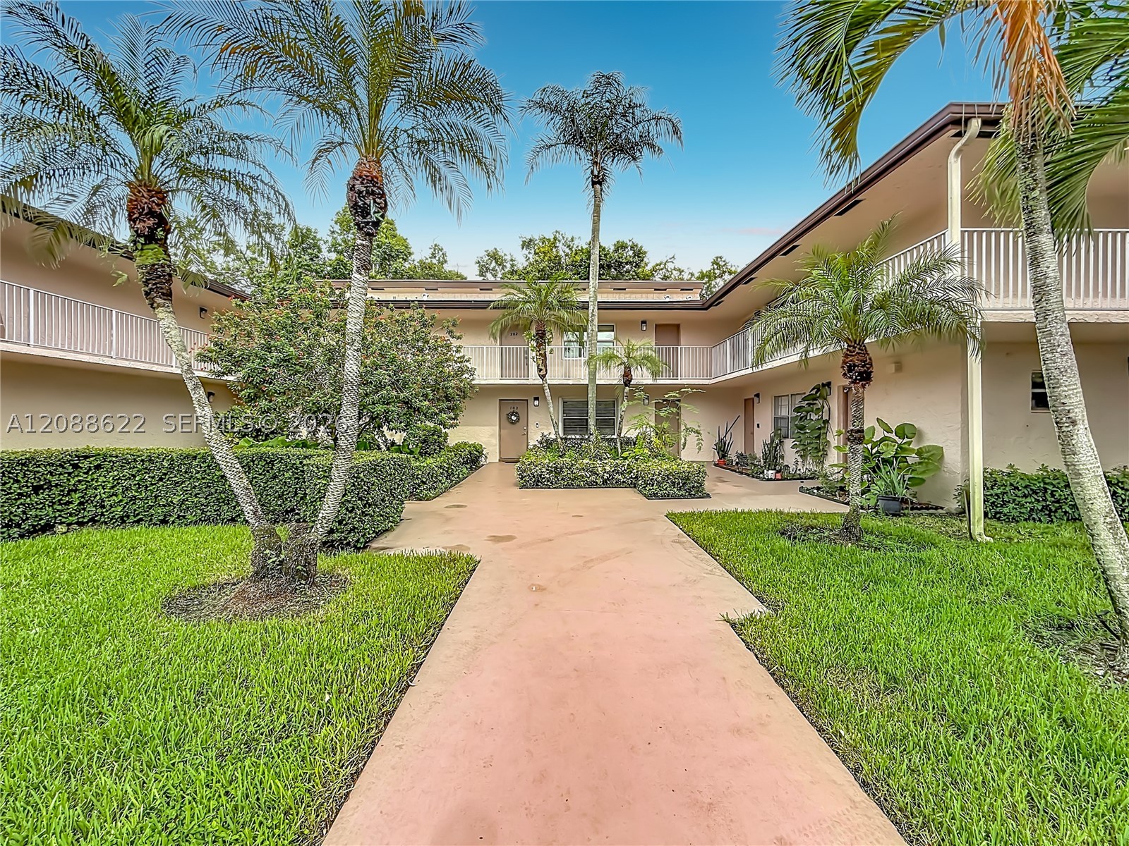 8740 Azalea Ct 102 — photo