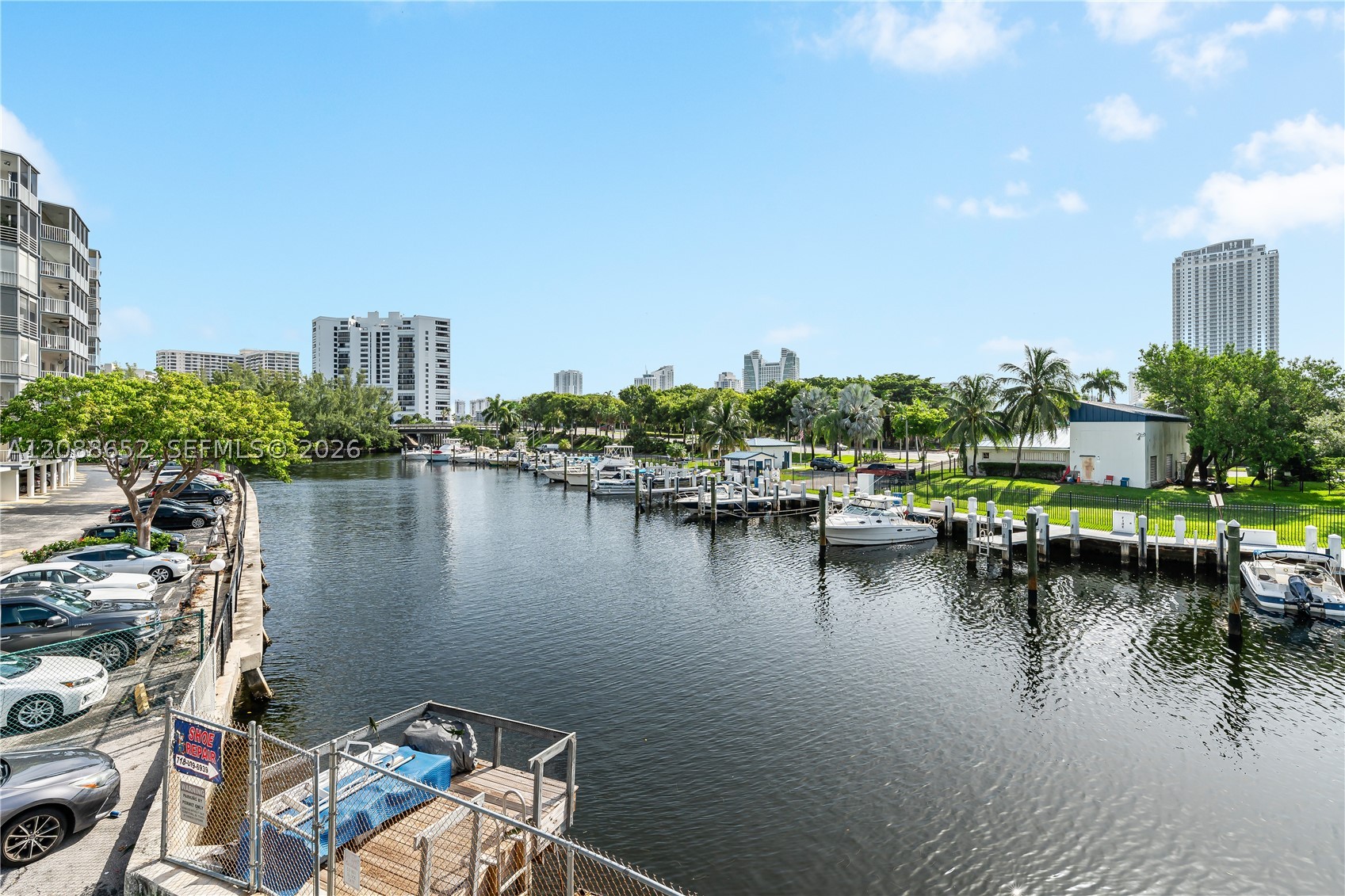26 Diplomat Pkwy 2390 — photo