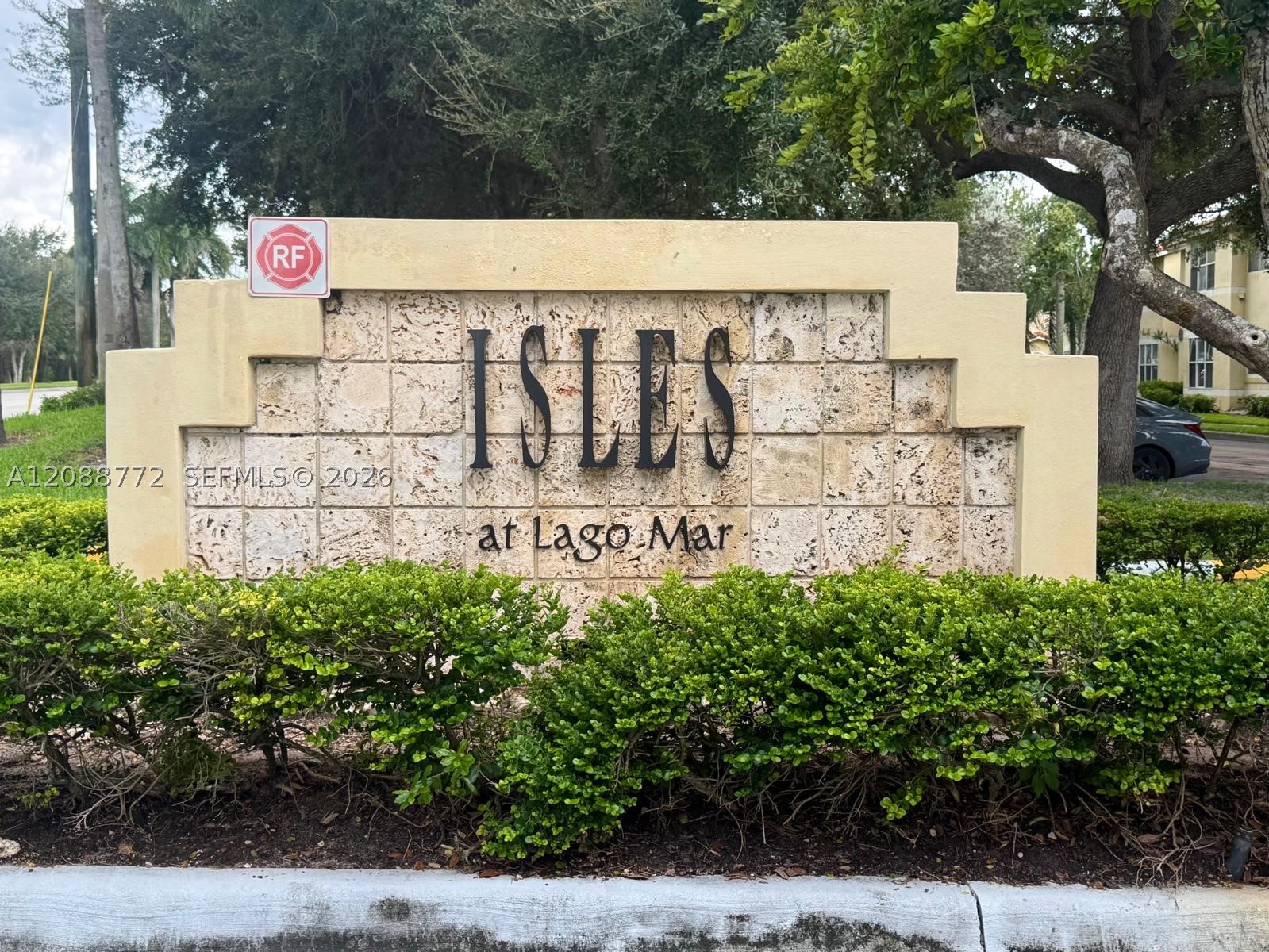 457 Vista Isles Dr 2114 — photo