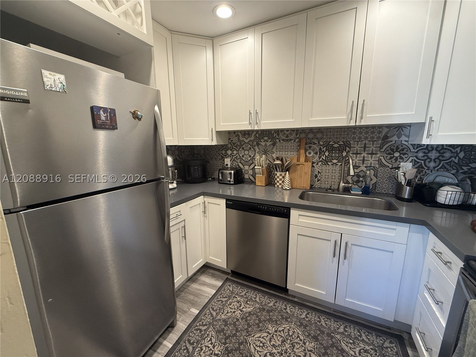 7823 Miller Dr C207 — photo