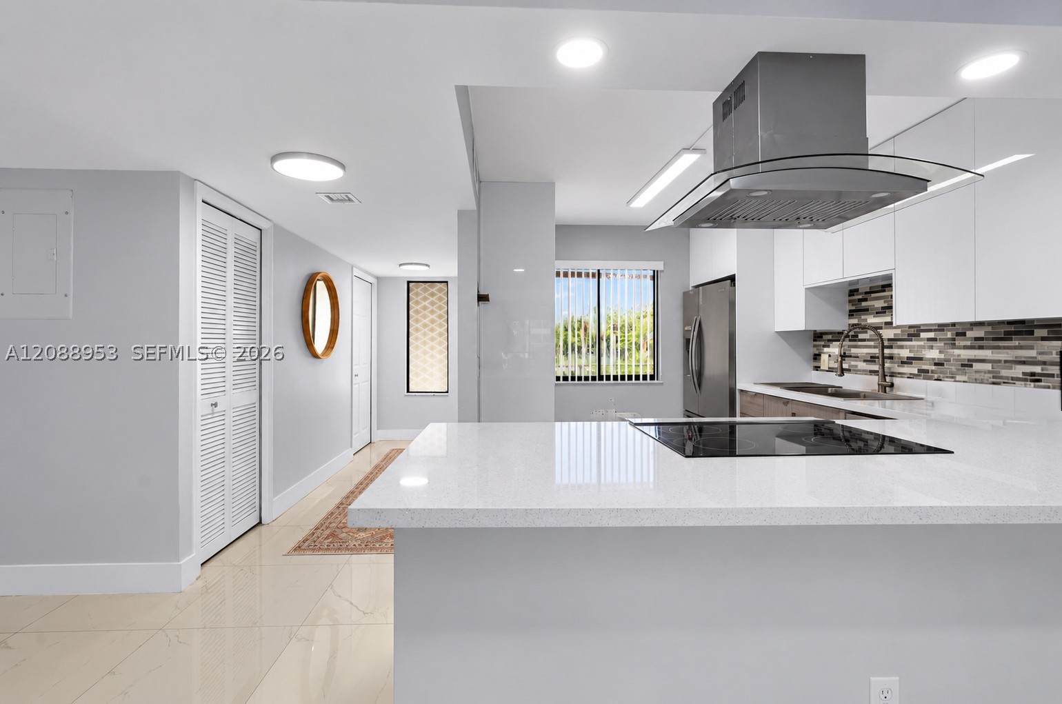 150 Lakeview Dr 203 — photo
