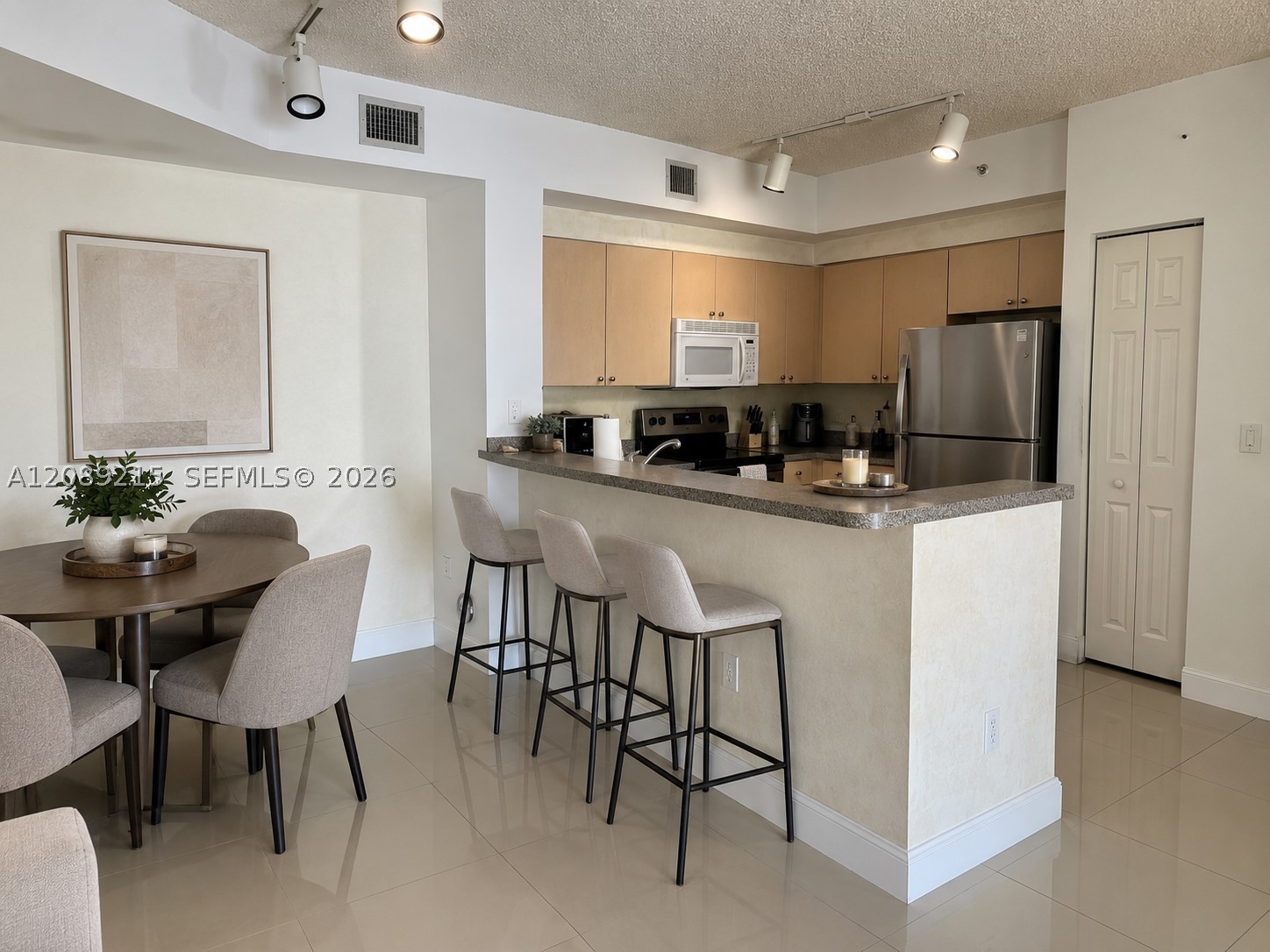 8030 N Nob Hill Rd 105 — photo