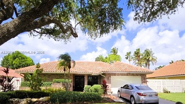 14481 Hickory Ct — photo