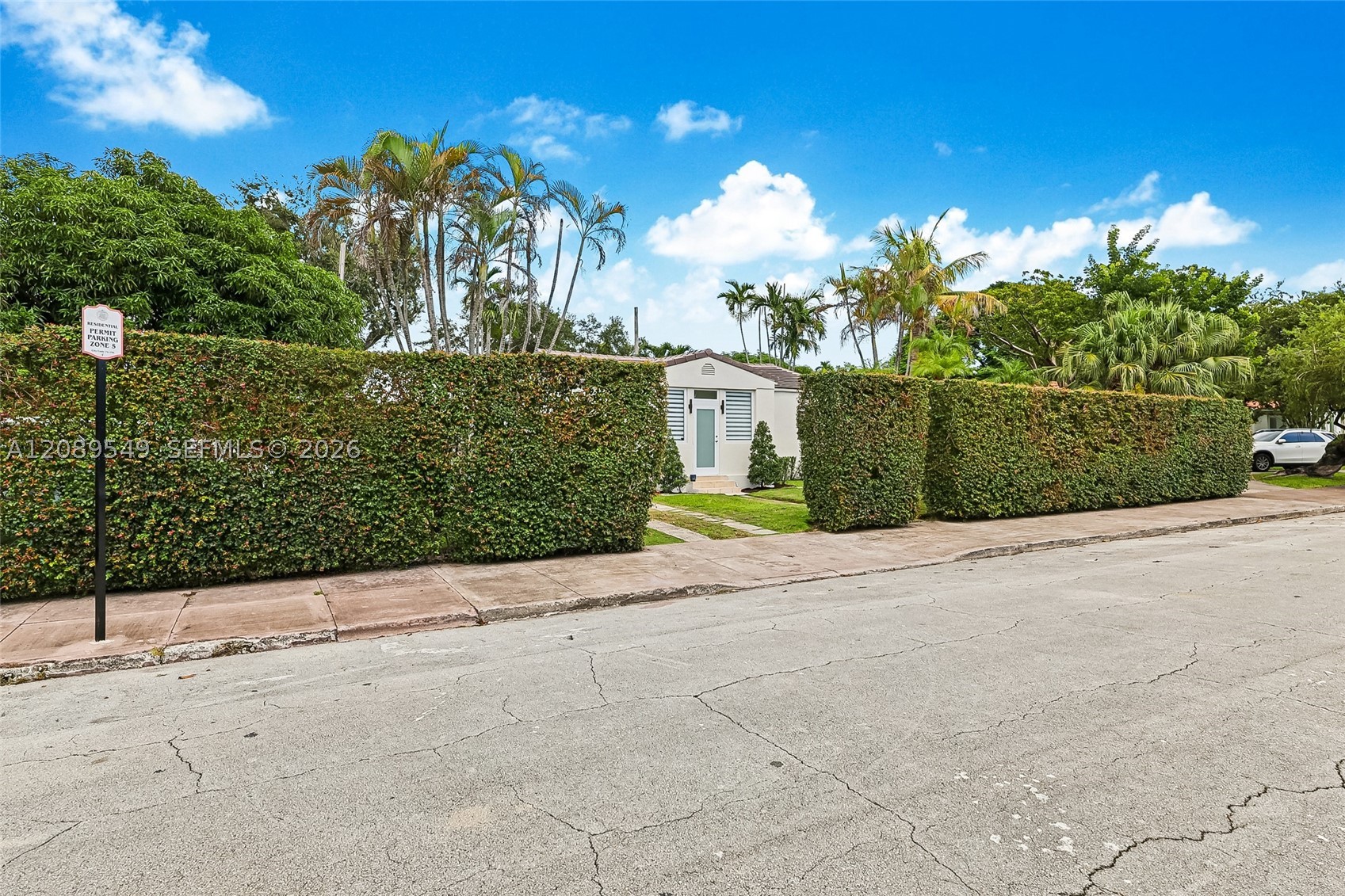 47 Fonseca Ave — photo