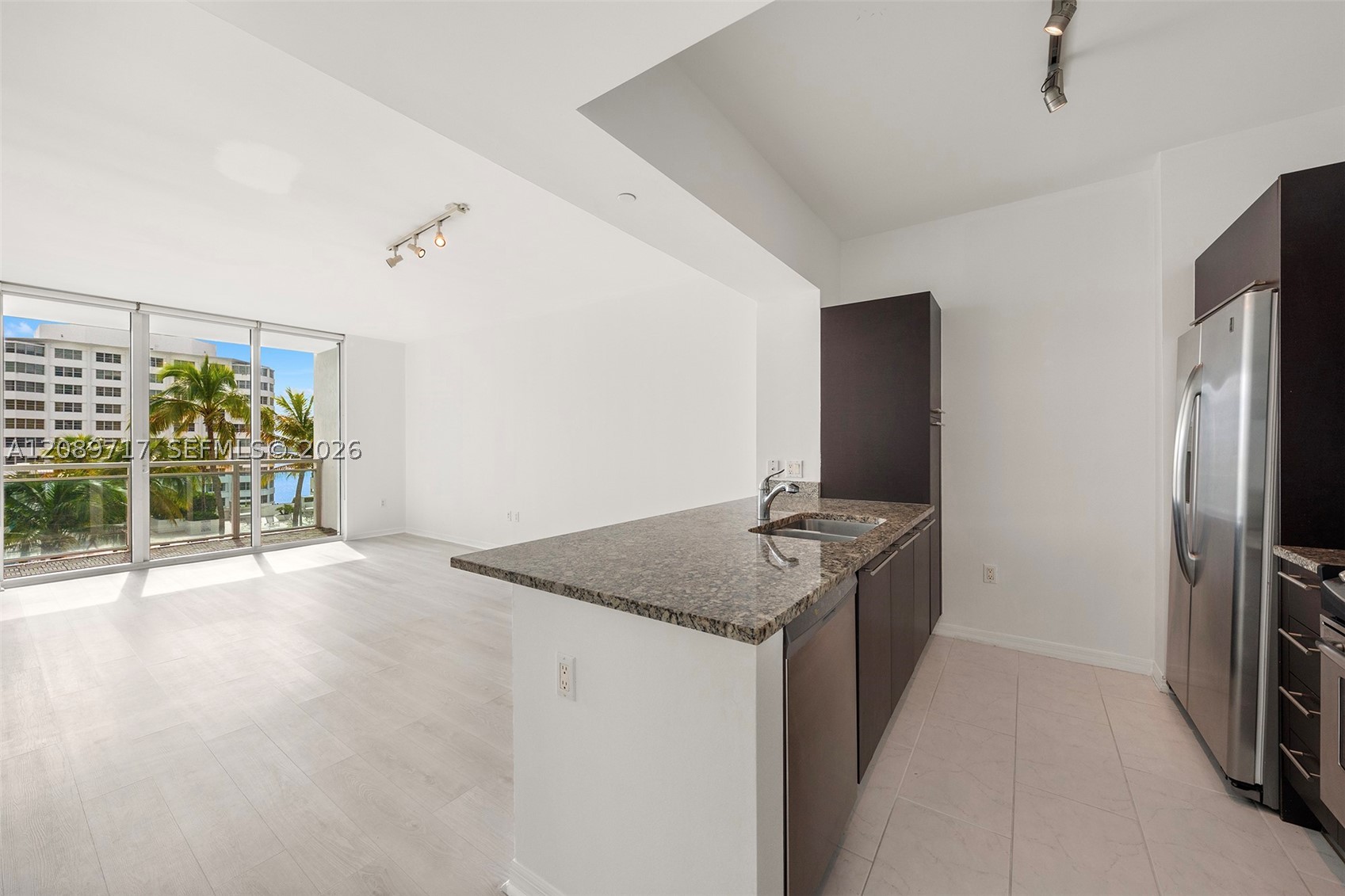 951 Brickell Ave 1202 — photo