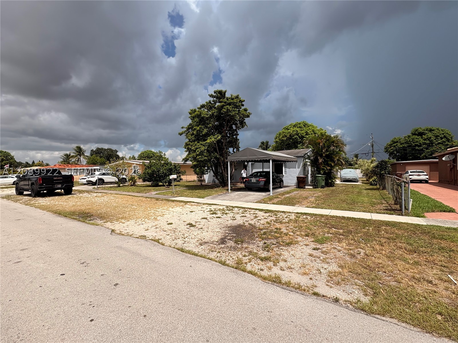671 E 39th Street, Hialeah, FL 33013 — photo 2