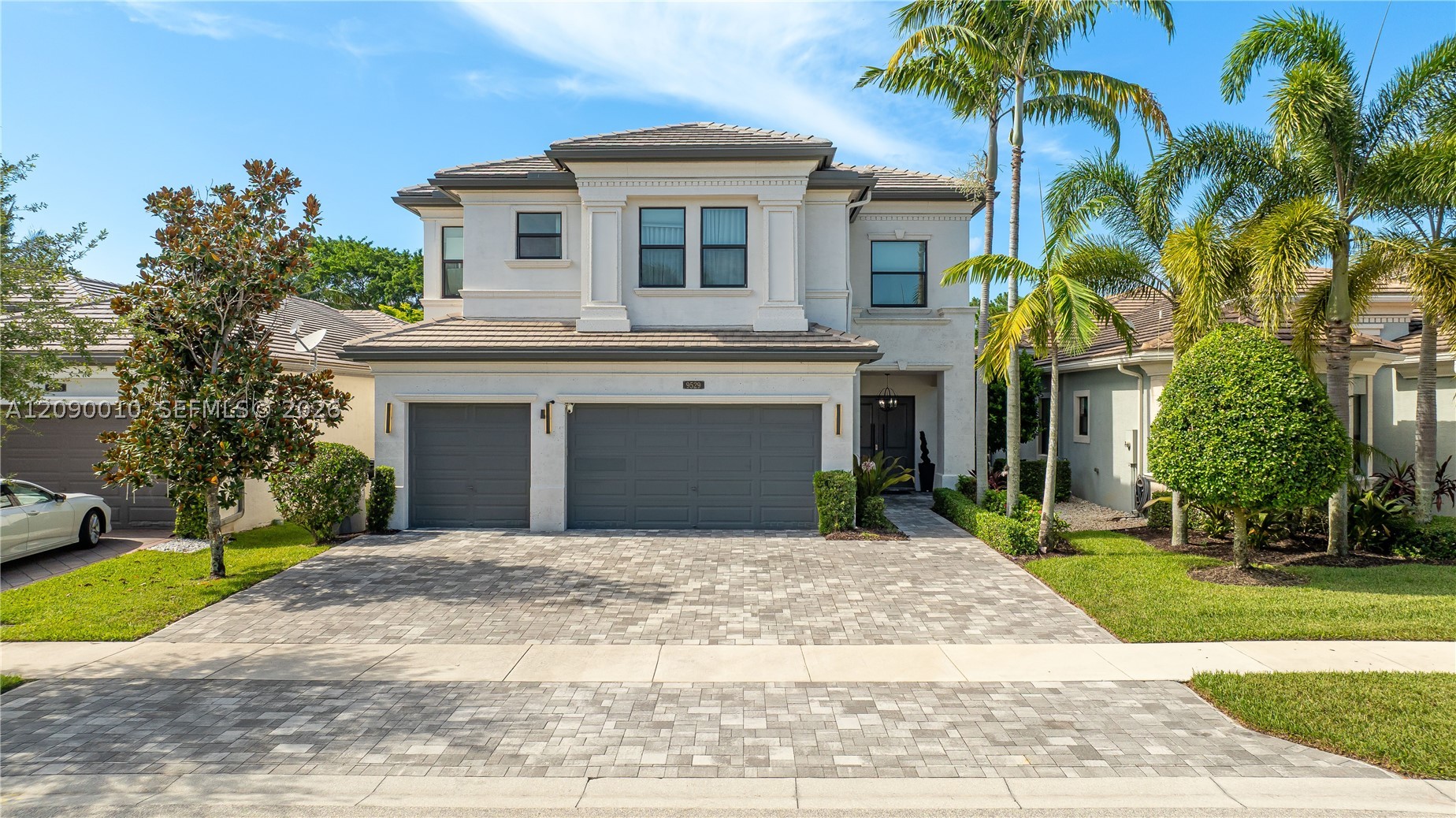 9529 Eden Roc Ct — photo