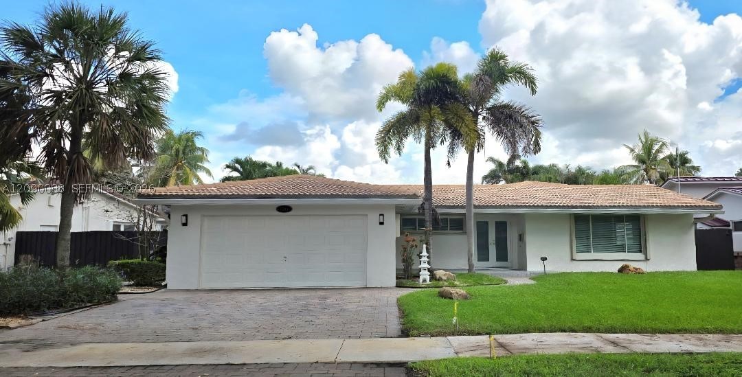7311 Sabal Dr — photo