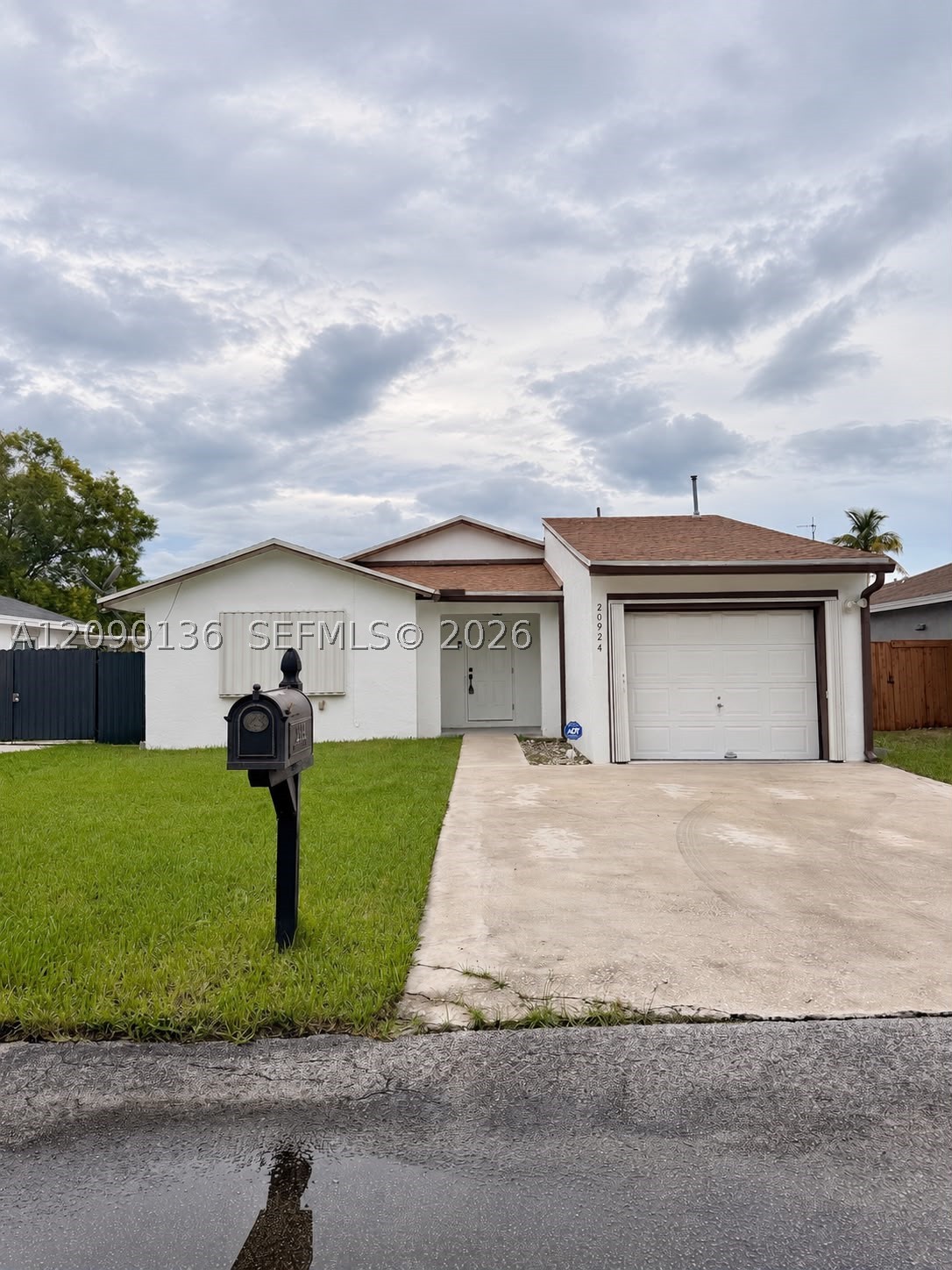 20924 Grouper Dr — photo