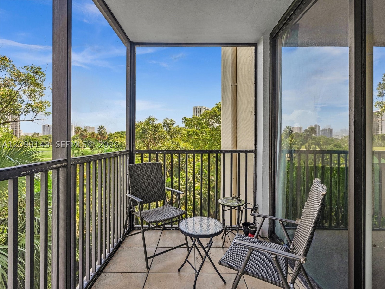 20379 W Country Club Dr 332 — photo