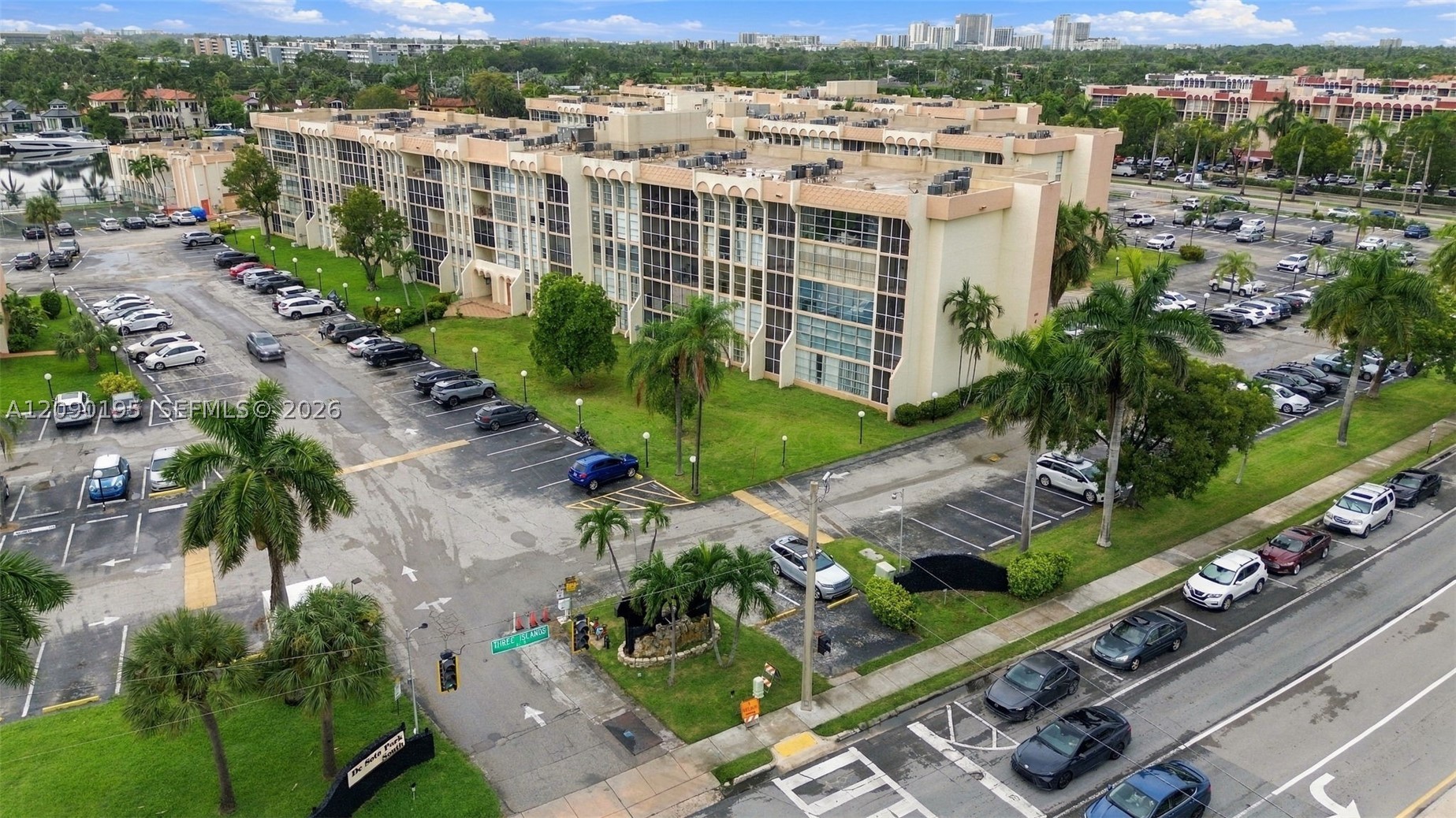 801 Three Islands Blvd 120 — photo