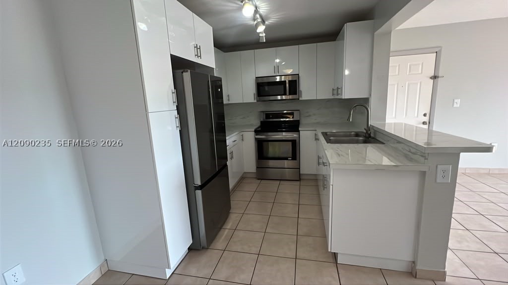 200 W Palm Cir W 104 — photo