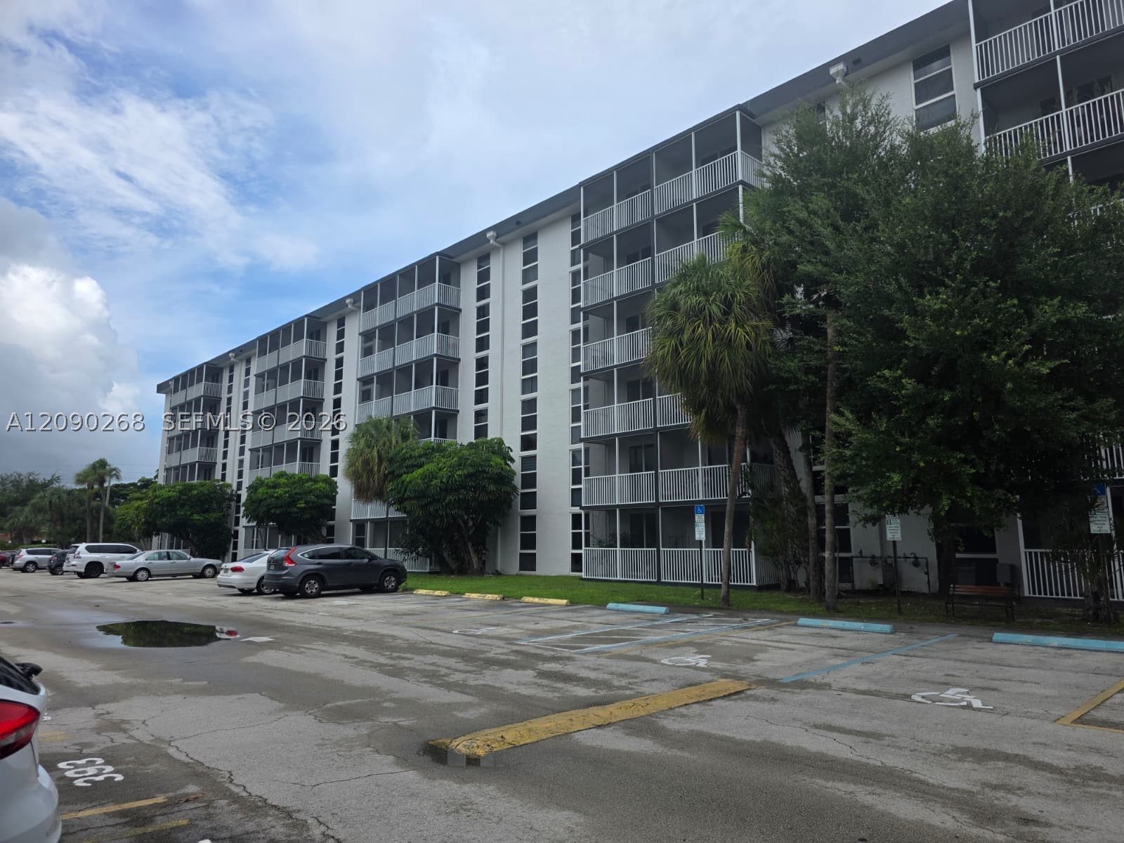 16950 W Dixie Hwy B225 Hwy B-225 — photo
