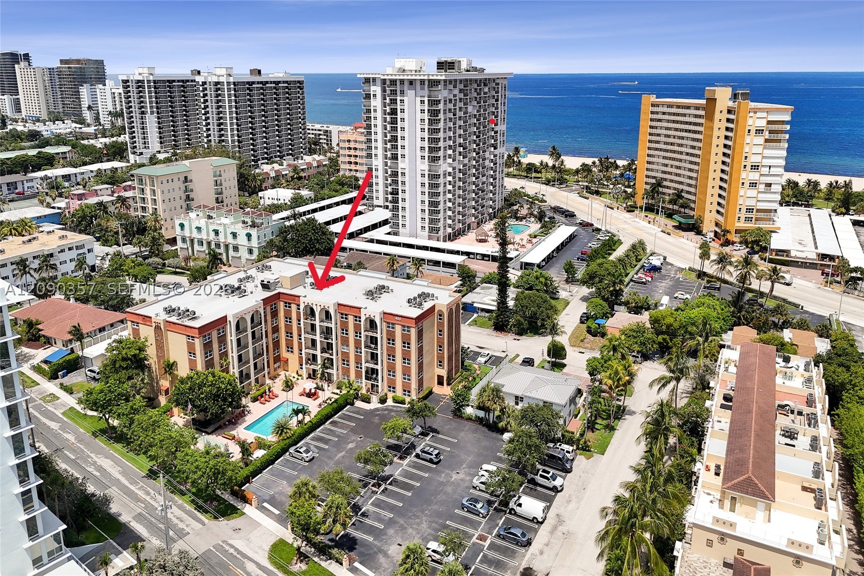 400 N Riverside Dr 303 — photo