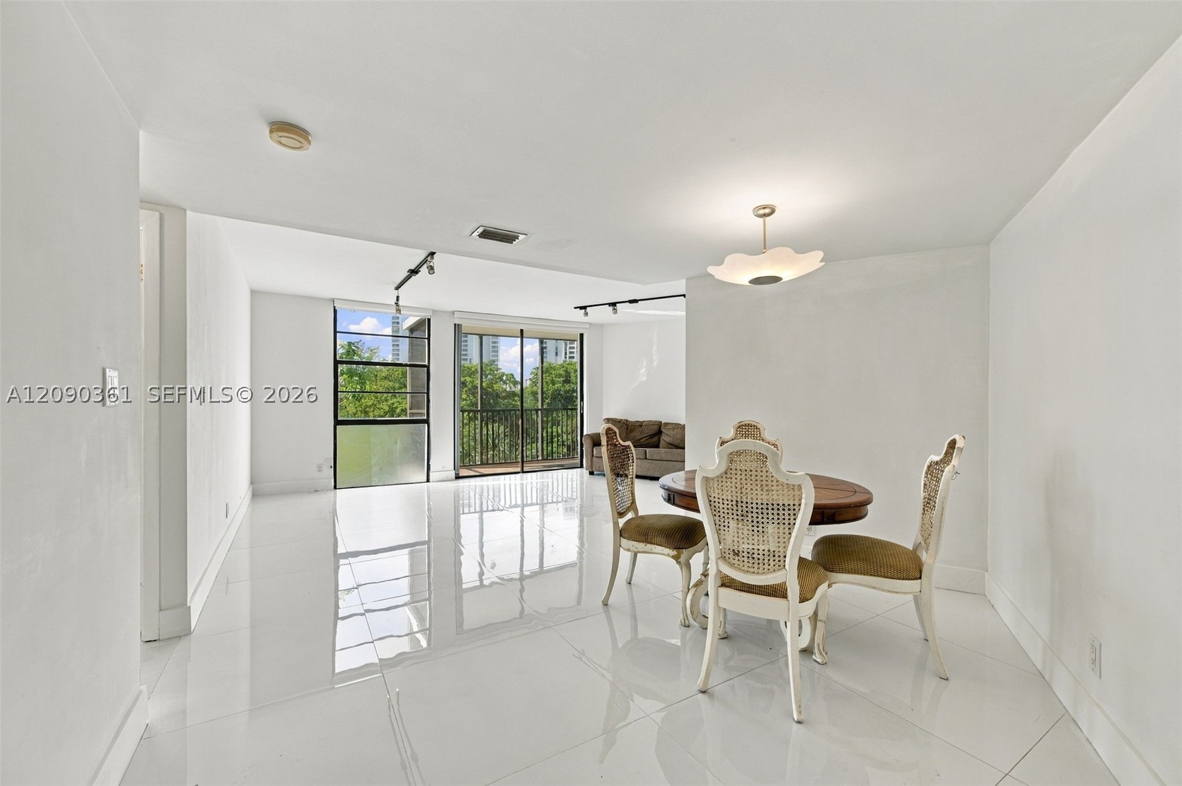 3475 N Country Club Dr Unit 502 — photo