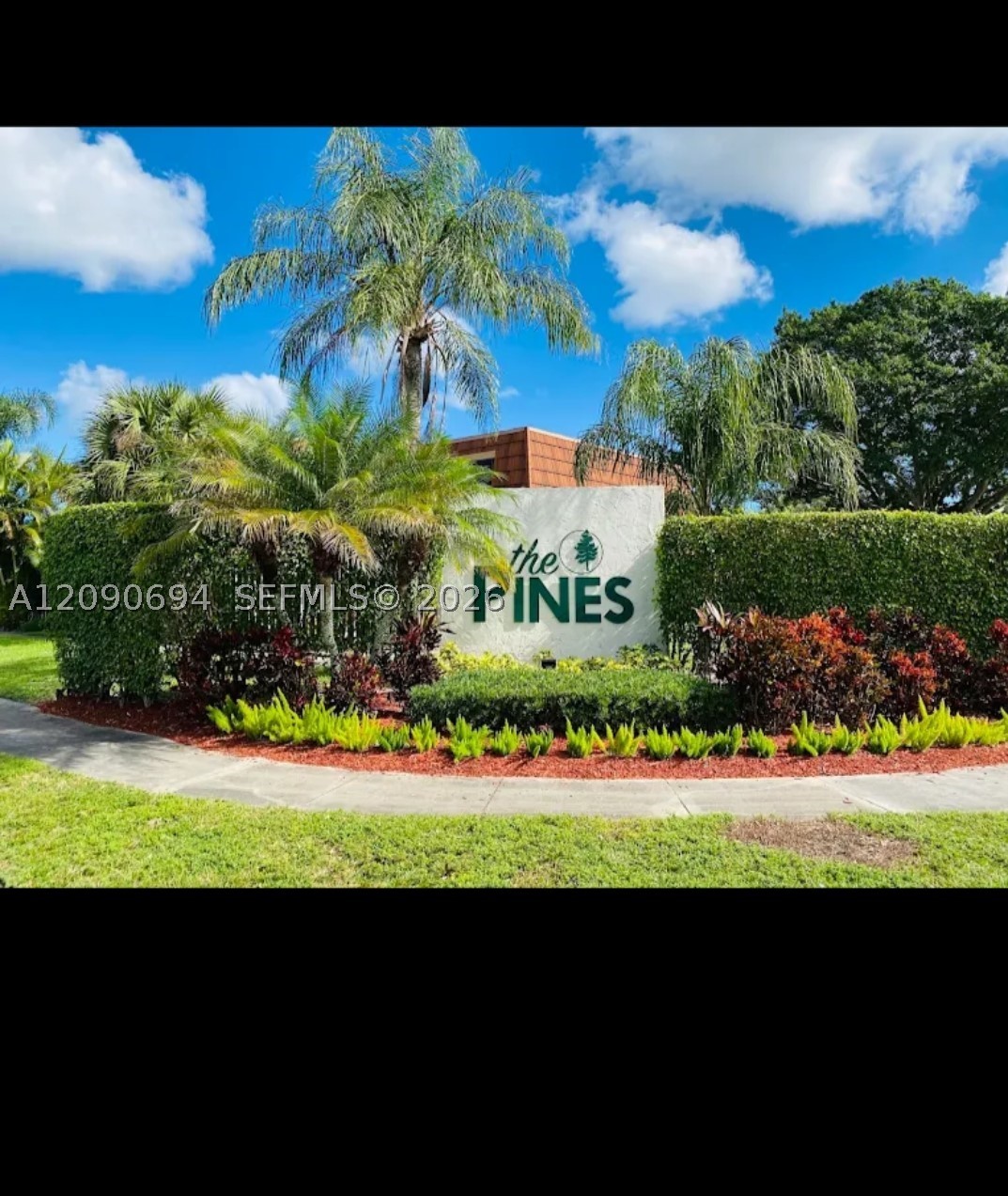 2185 White Pine Cir B — photo