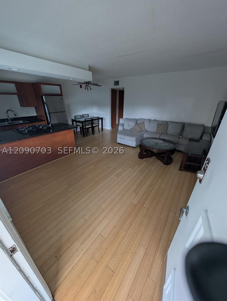 10101 W Bay Harbor Dr 9 — photo