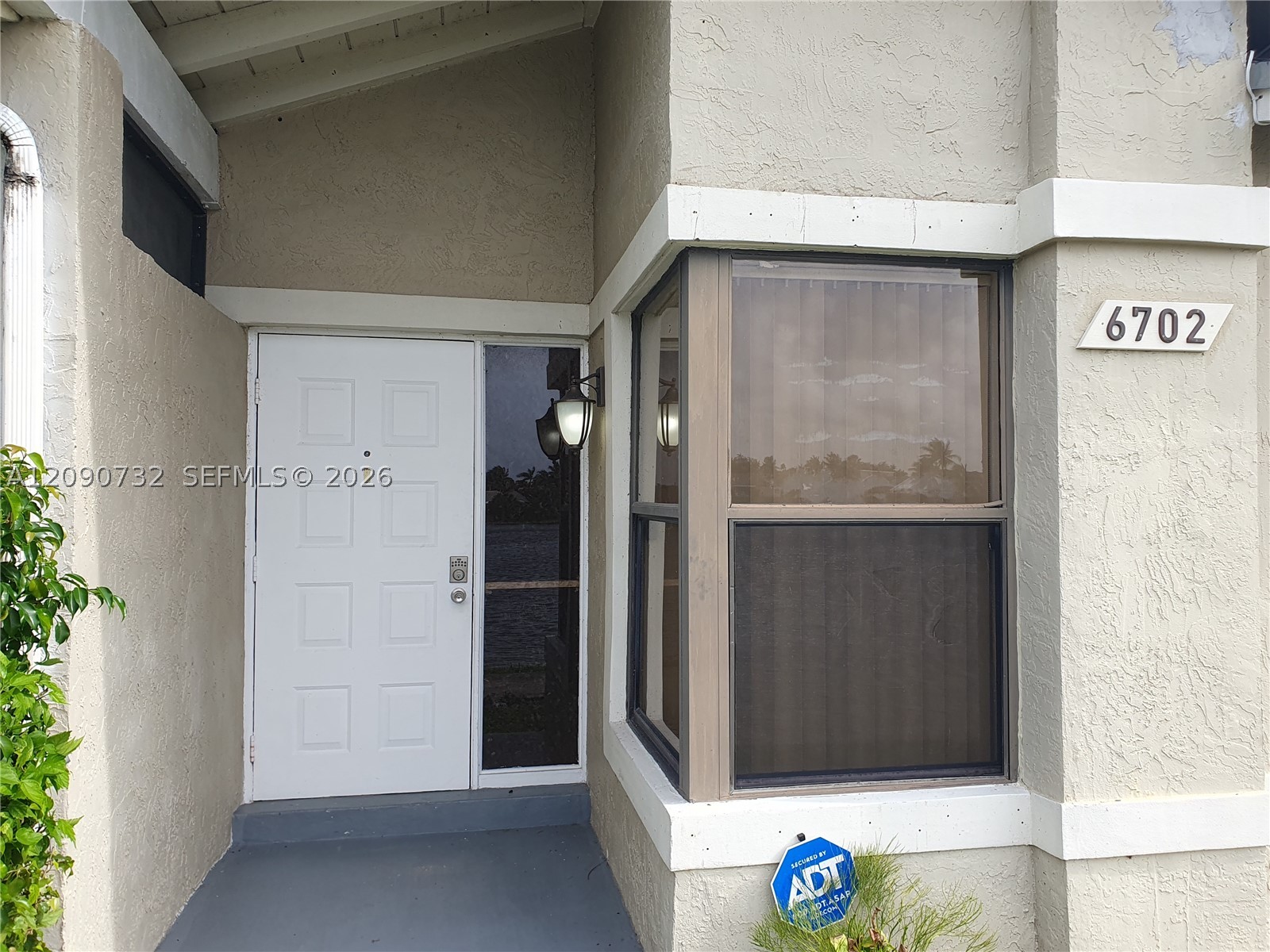6702 SW 152nd Pl 28-02 — photo