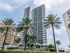 3140 S Ocean Dr 305 — photo