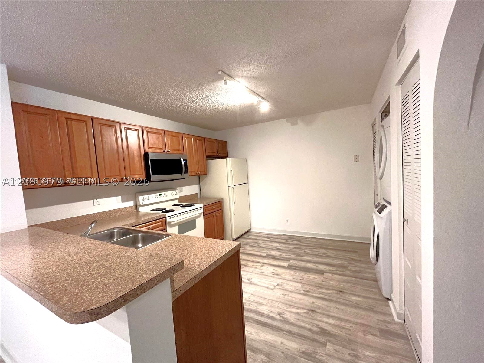 10161 W Sunrise Blvd 203 — photo