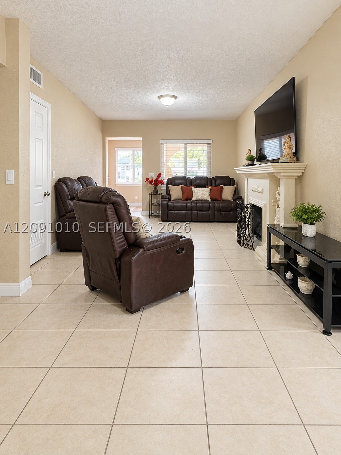 5551 E 4th Avenue, Hialeah, FL 33013 — photo 3